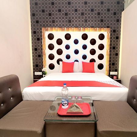 Oyo 14829 Hotel J Cruise Ludhiana Ngoại thất bức ảnh
