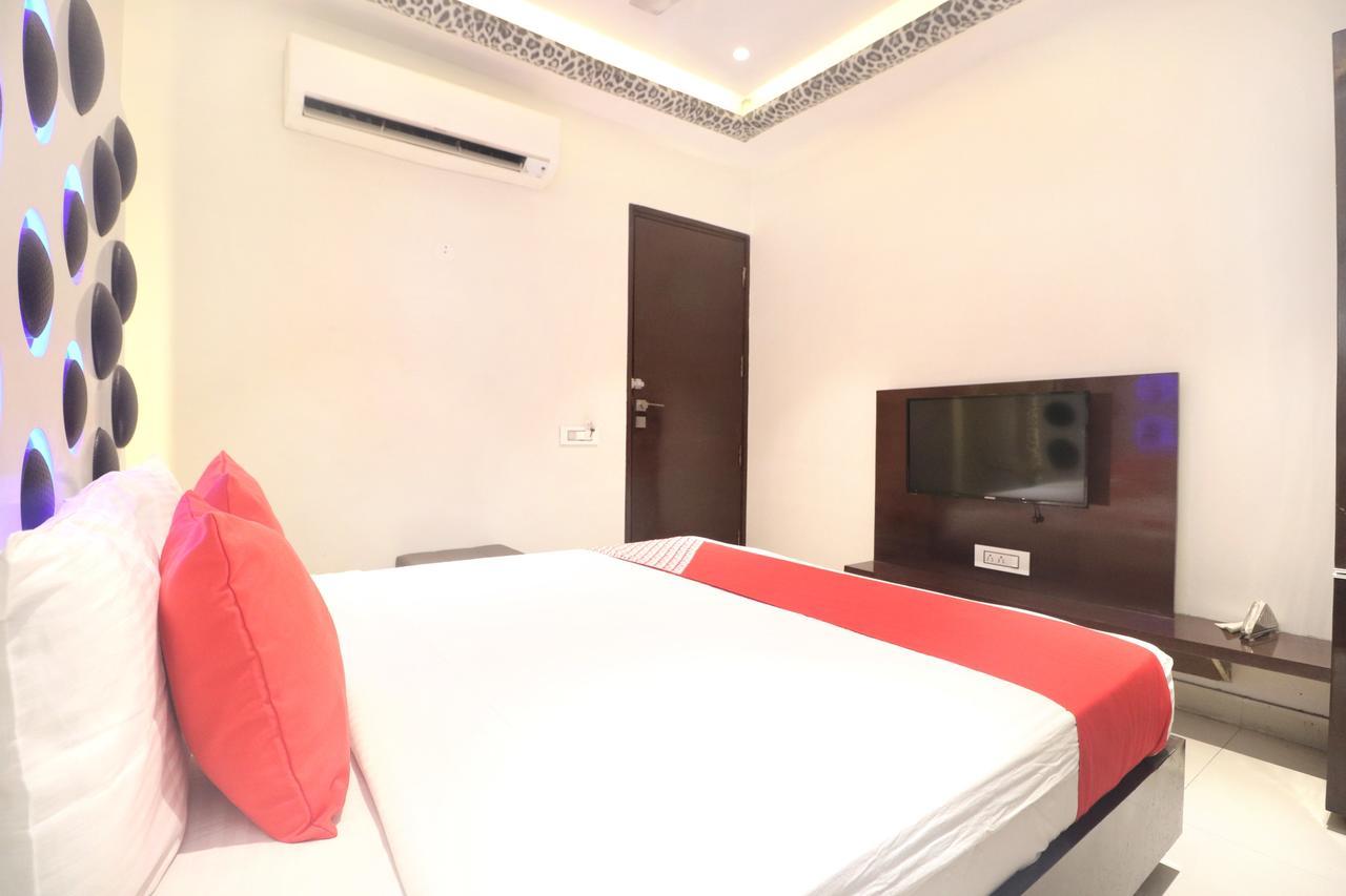 Oyo 14829 Hotel J Cruise Ludhiana Ngoại thất bức ảnh