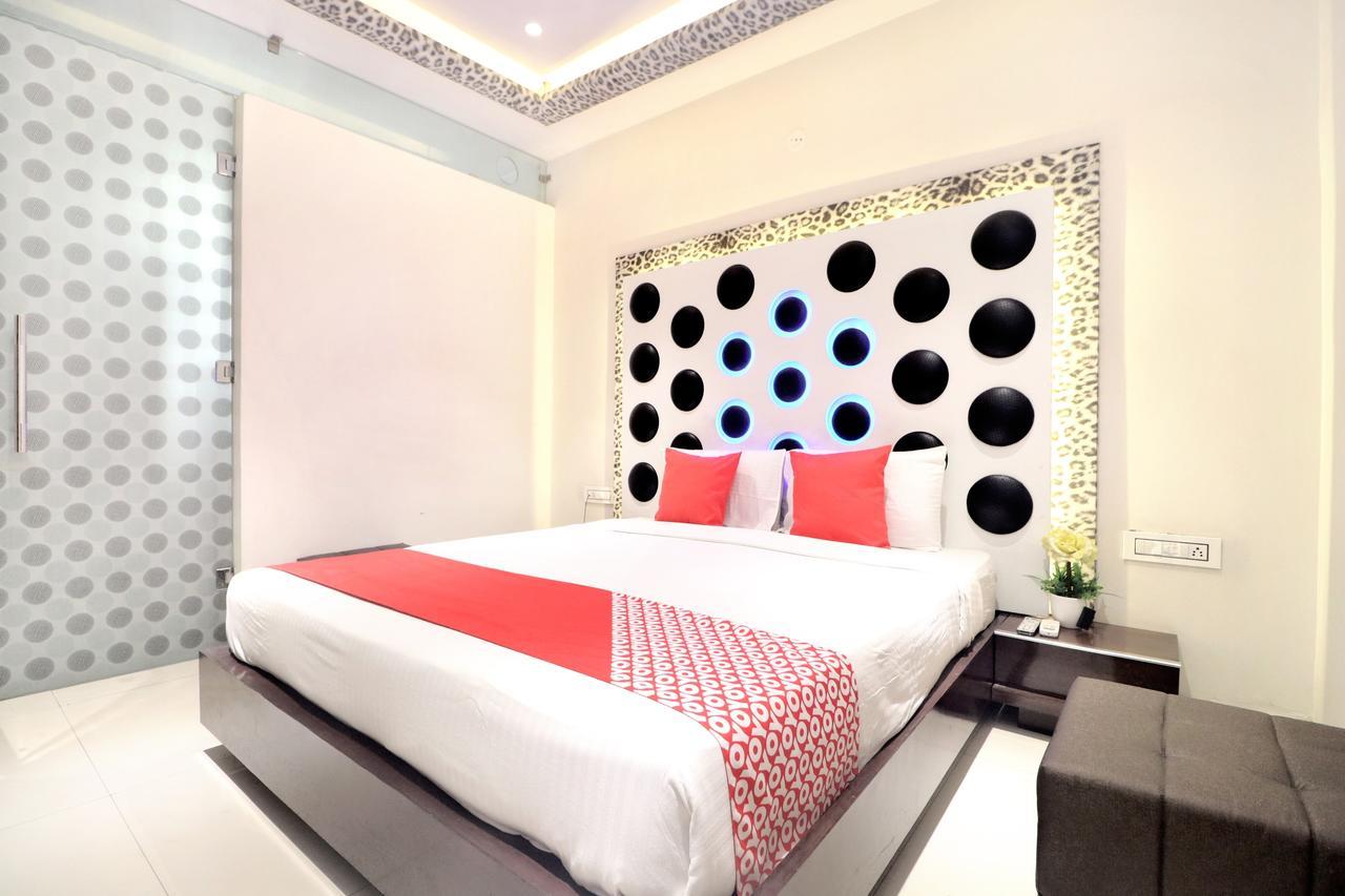Oyo 14829 Hotel J Cruise Ludhiana Ngoại thất bức ảnh